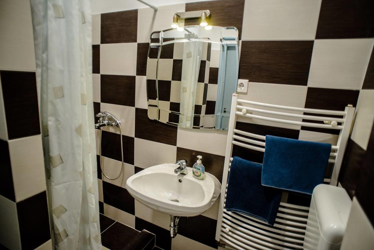 Central New Home With 3 Bedrooms, A/C And Balcony Budapest Eksteriør bilde